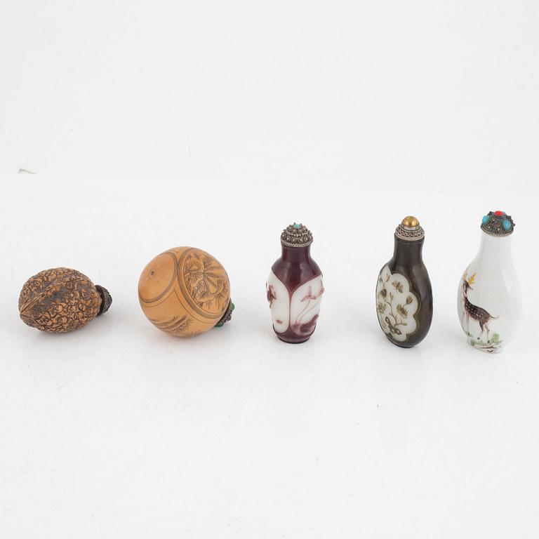 A set of five snuff bottles, China, 20th Century.