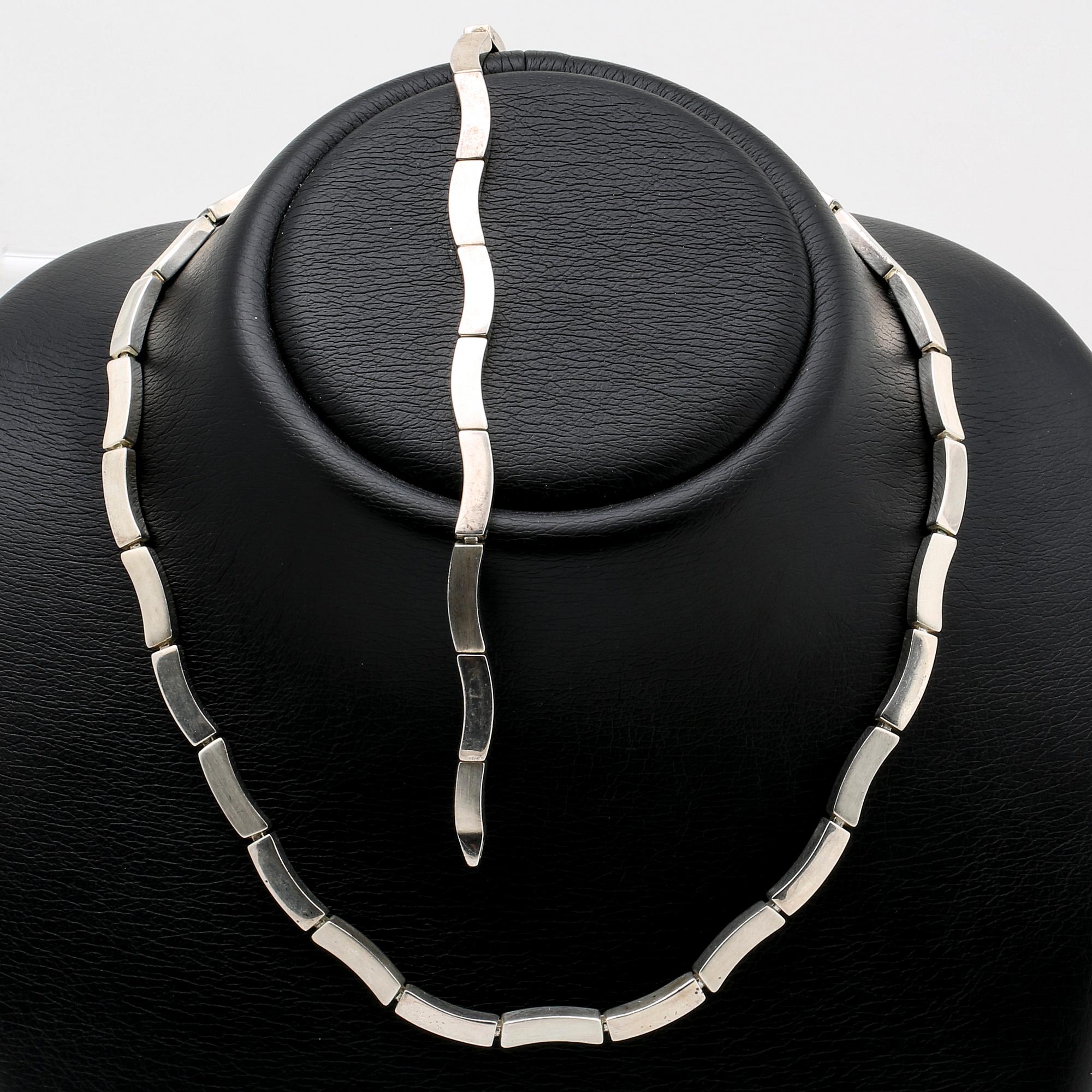 Silver necklace and bracelet, sterling silver.