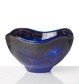 Sven Palmqvist, a 'ravenna' bowl, Orrefors, Sweden 1953.