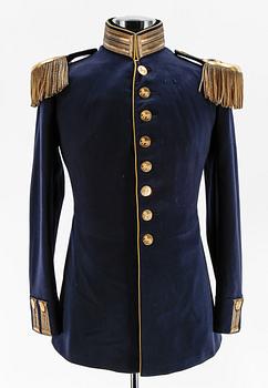 UNIFORM med TILLBEHÖR, för överste löjtnant vid I16 Halmstad, bla m/1886.