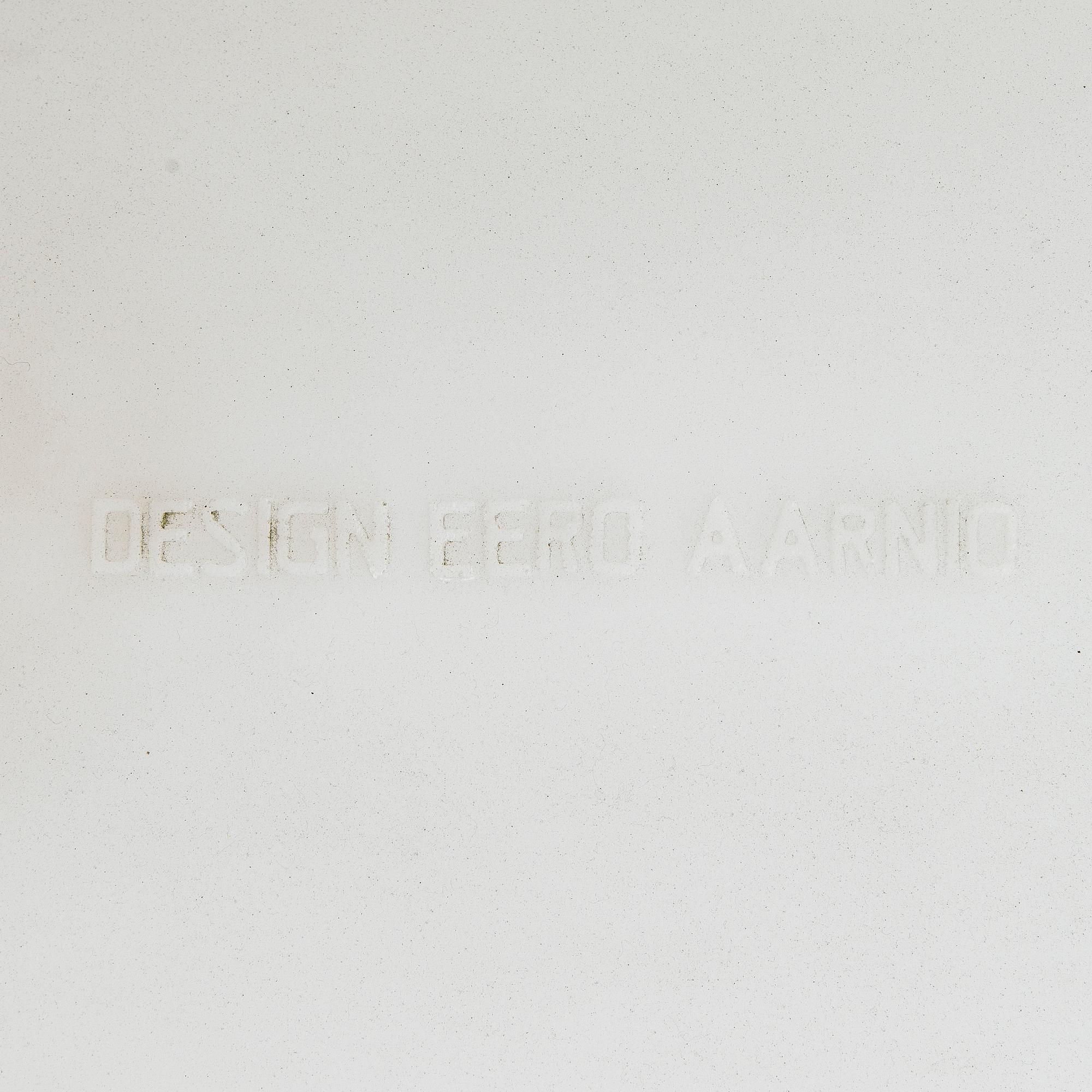 Eero Aarnio, lattiavalaisin, "Tupla kupla", ulkokäyttöön, Melaja Oy.