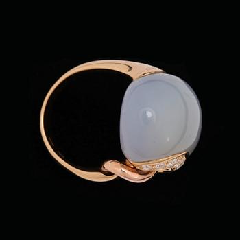A Chimento ring with kalcedon and brilliant cut diamonds, tot. app. 0,30 ct.