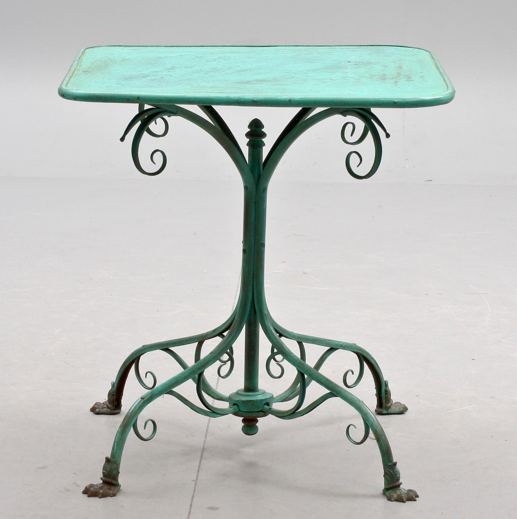 TRÄDGÅRDSBORD, järn. 1900-talets slut.