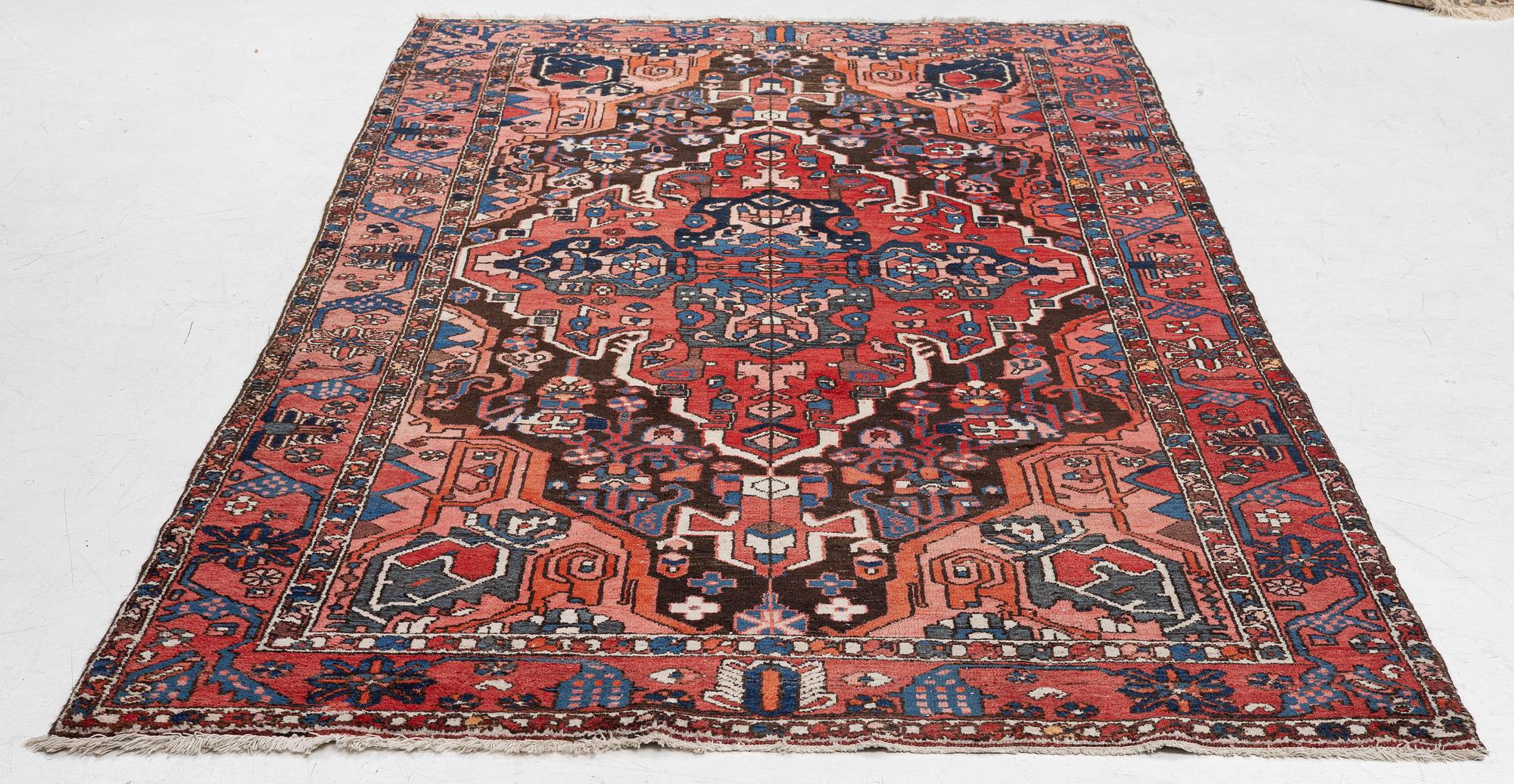 Rug, Nahavad, approx. 300 x 196 cm.