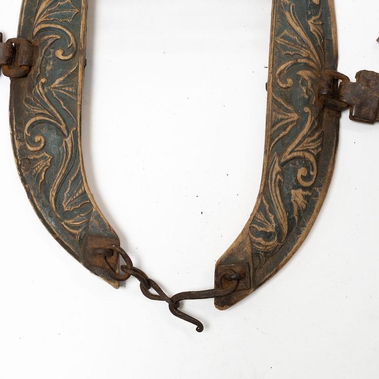 Lokor, ett par, Allmoge, troligen Hälsingland, 1700-tal.