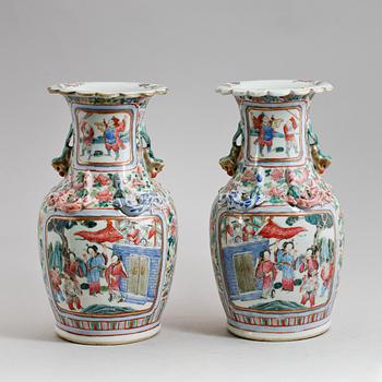 VASER, 1 par, porslin, Kina, 1800-tal.