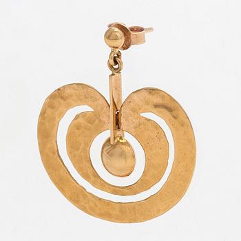 Tapio Wirkkala, örhängen, "Äpple", 18K guld.