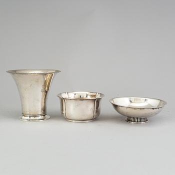 Two silver bowls and one vase, one.