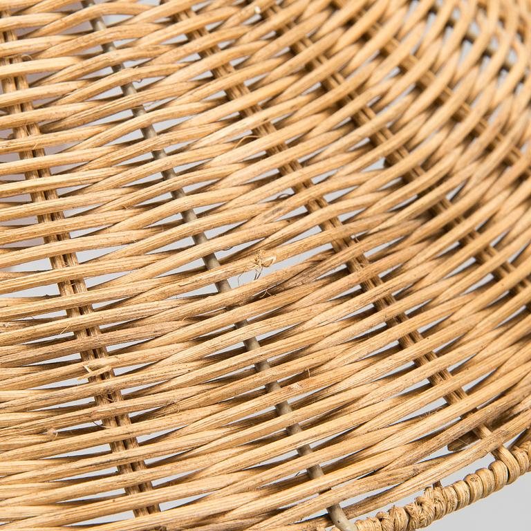 A mid-20th century floor light.