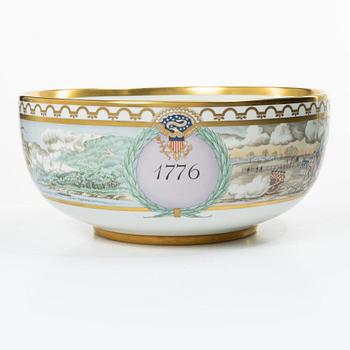 Royal Copenhagen, fire bowl, porcelain, 1975.
