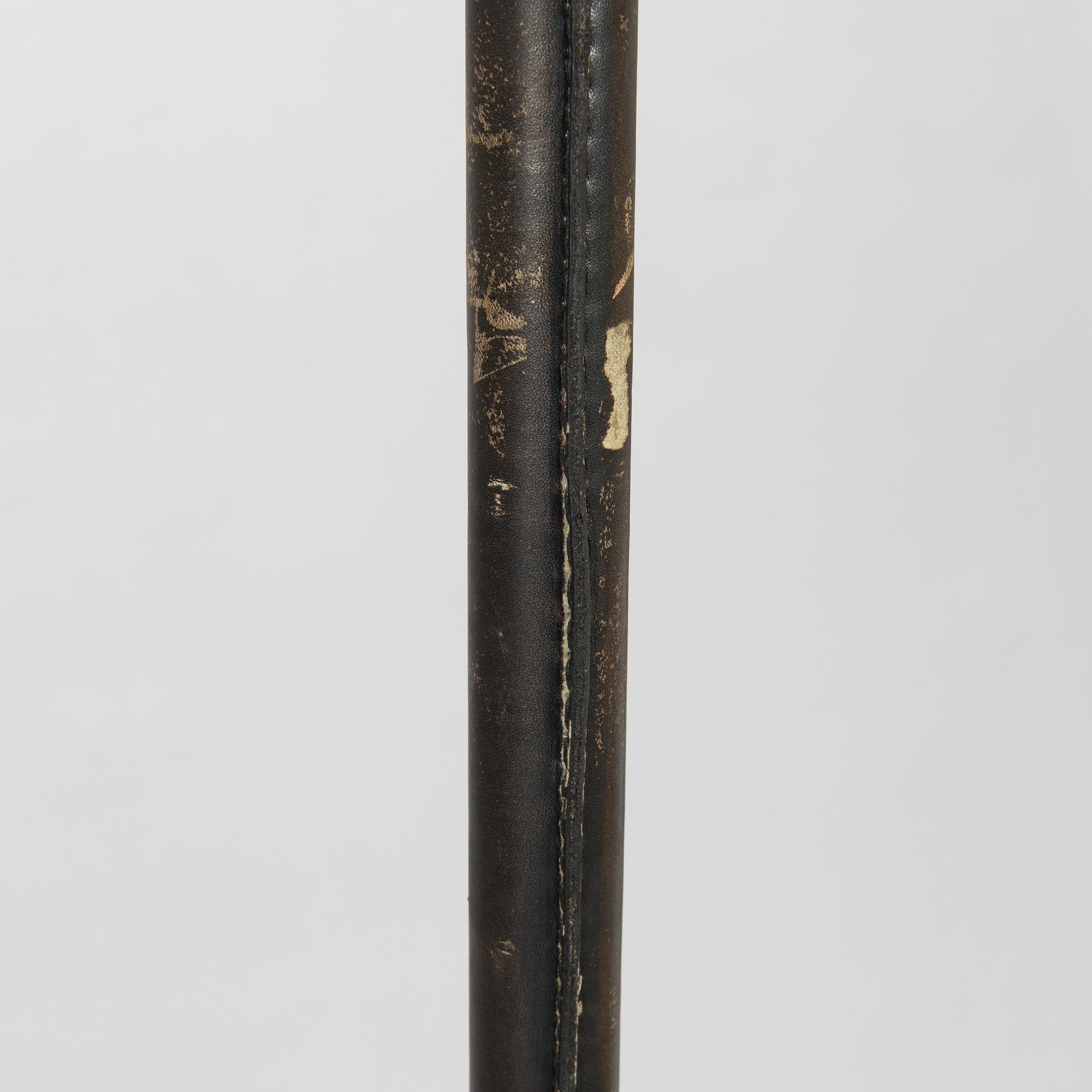 Alvar Aalto, an 'Angel's Wing' floor lamp, 805. Manufactured by Valaistustyö.