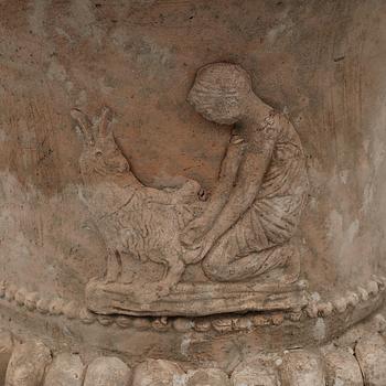 TRÄDGÅRDSURNOR, ett par, stengods, 1900-tal.