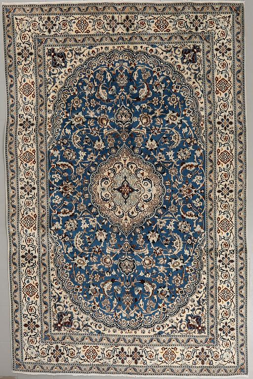 A Nain rug, 300 x 191 cm.