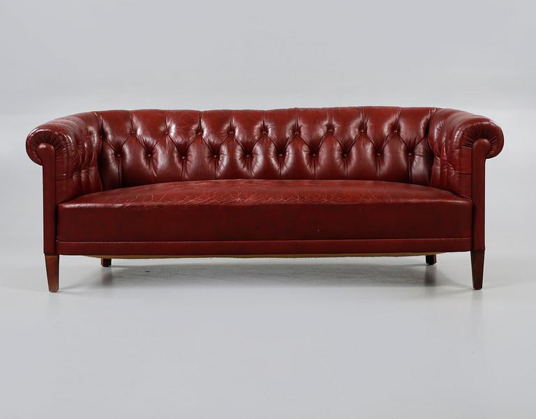 SOFFA, Chesterfield-modell, 1900-talets andra hälft.