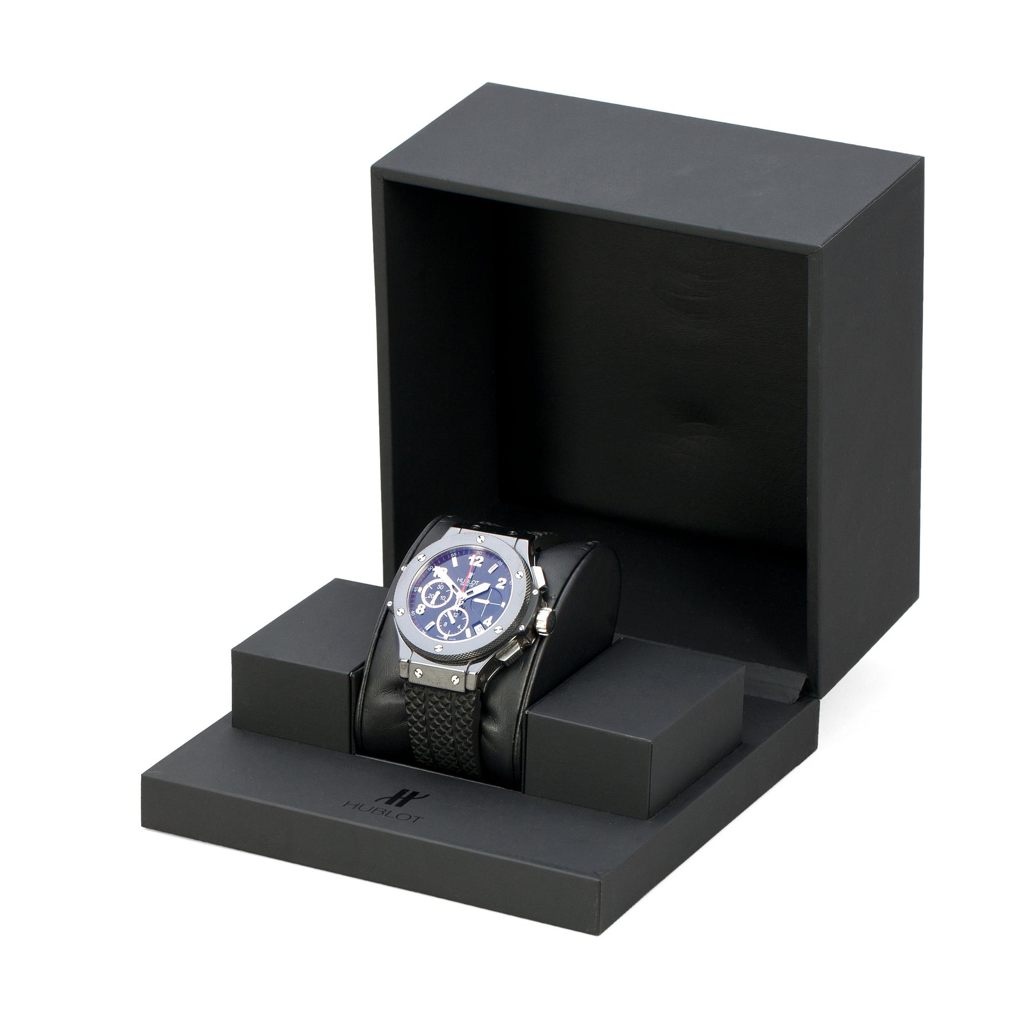 An Hublot 'Big Bang' gentleman's wrist watch, 2007.