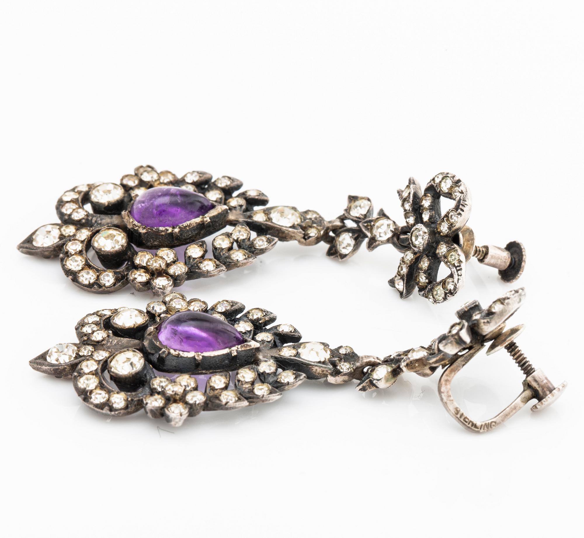 COLLIER samt ett par ÖRHÄNGEN, paste, ametister, silver, troligen 1900-talets första hälft, originaletui.