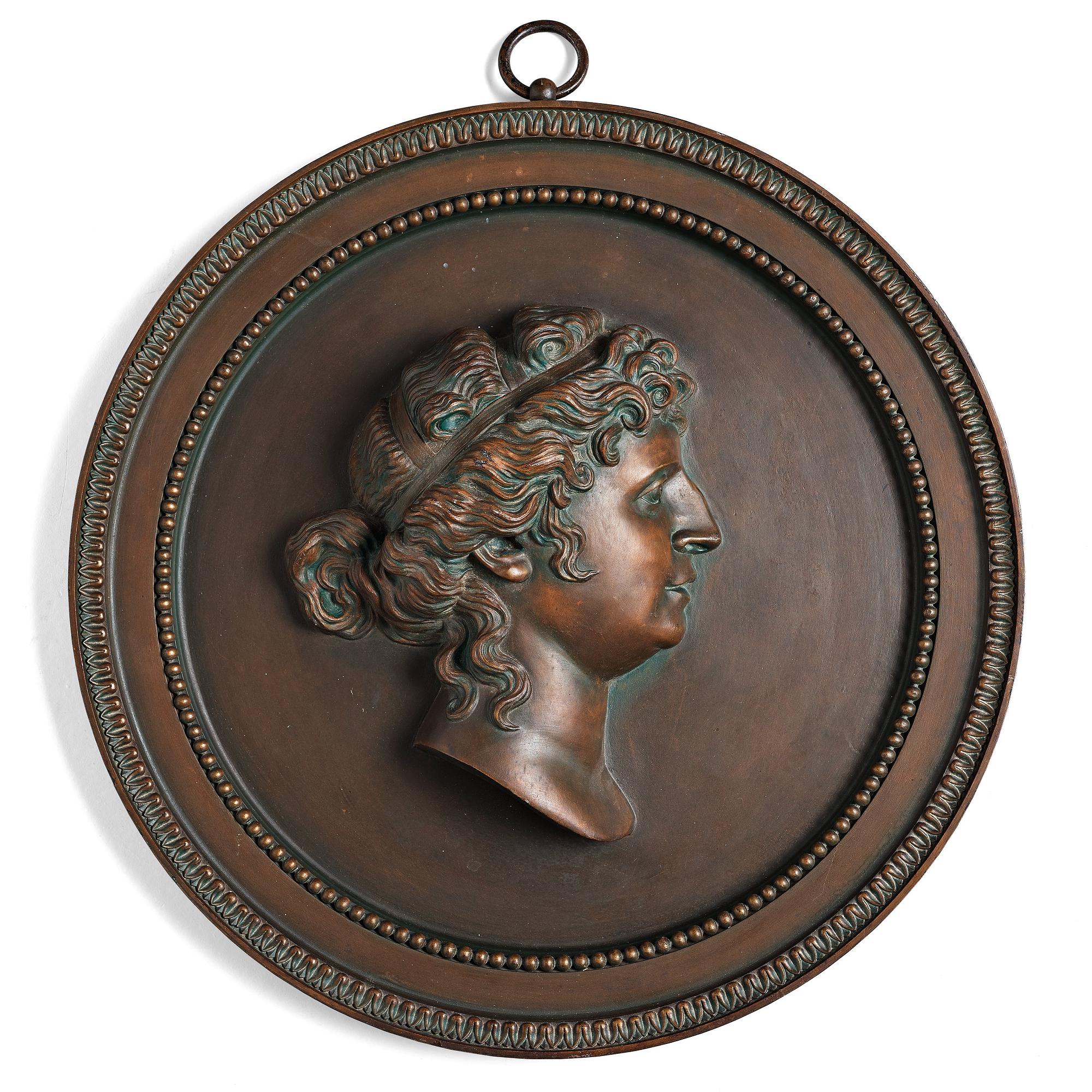 PORTRÄTTMEDALJONG, av metall, föreställande Anna Johanna Grill, efter Sergel, 1800-talets mitt.