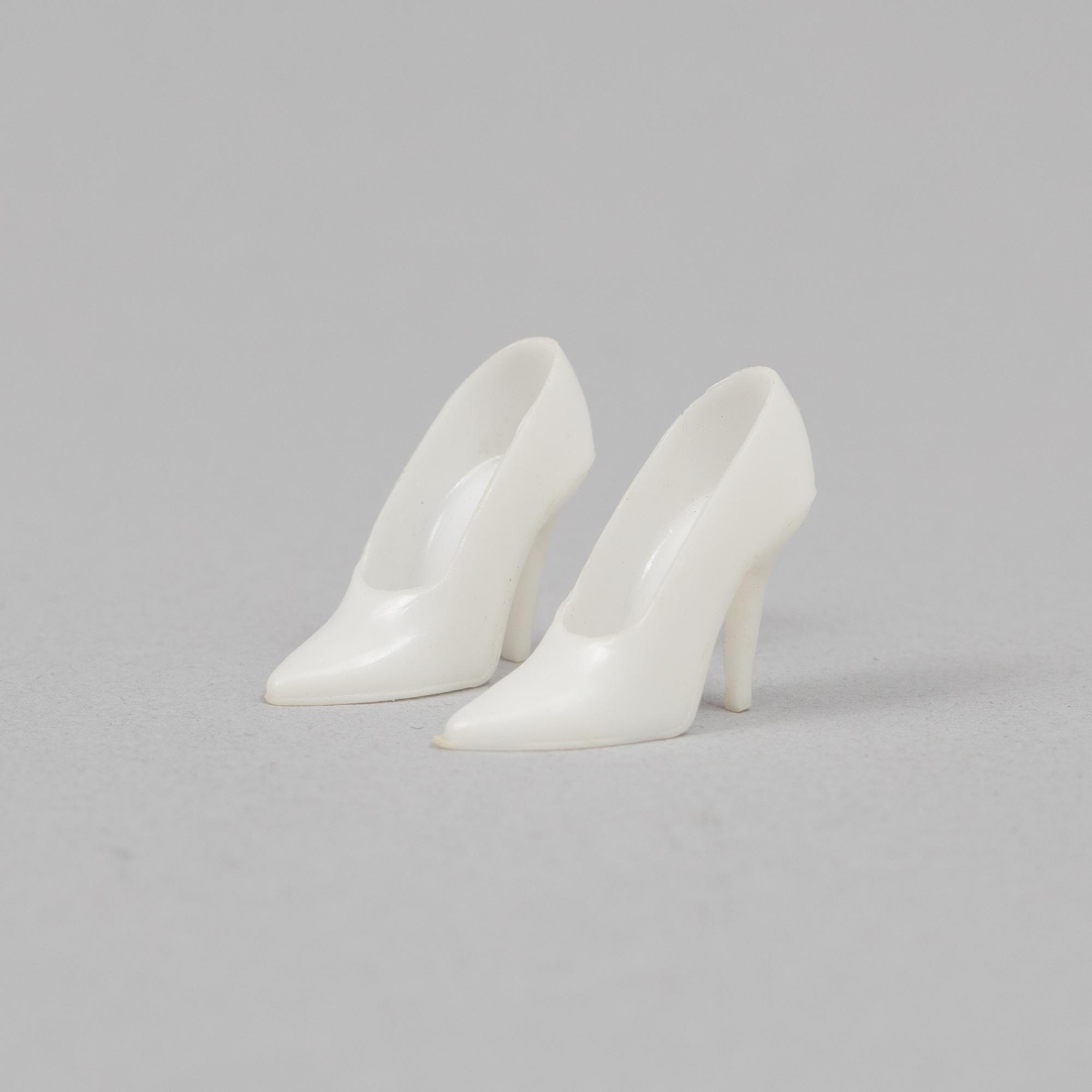 Clothing sets, Barbie, 2 pcs, "Barbie Magnificience, 1646" & "Barbie Brides Dream, 947", Mattel, 1960s.