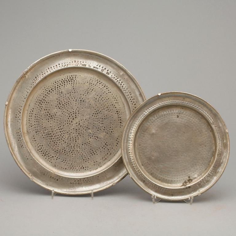 FAT, 2 st, tenn, blad annat Carl de Flon, Växjö, omkring 1800.
