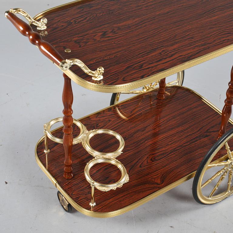 SERVERINGSVAGN, 1900-talets andra.
