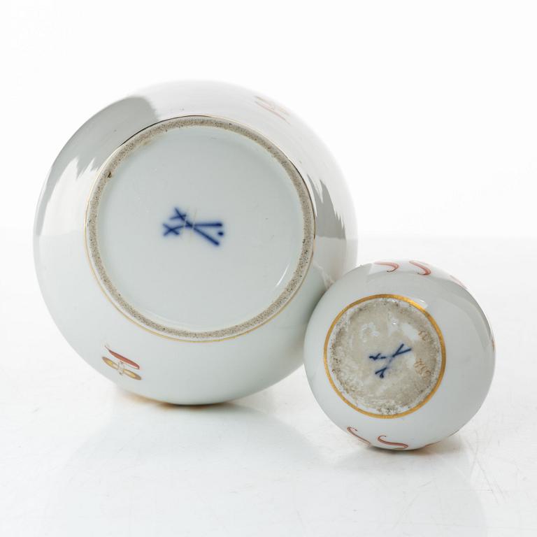 Meissen, servisdelar, 7 st, porslin, "Yellow court dragon", Tyskland.