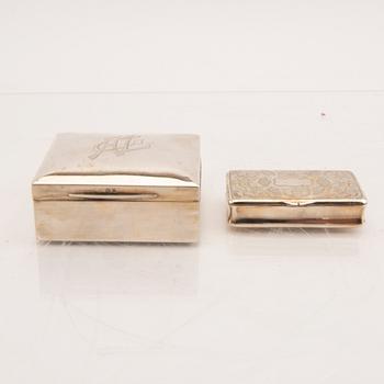 Dosor samt dekordelar 7 dlr silver 18/1900-tal.