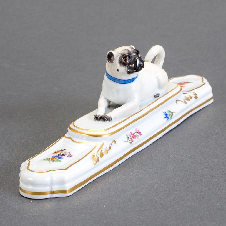 FIGURIN/BREVPRESS, porslin, Meissen, 1924-34.