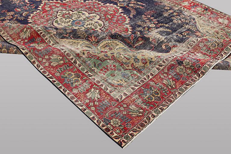 Matta, Persisk, vintage design, ca 373 x 284 cm.