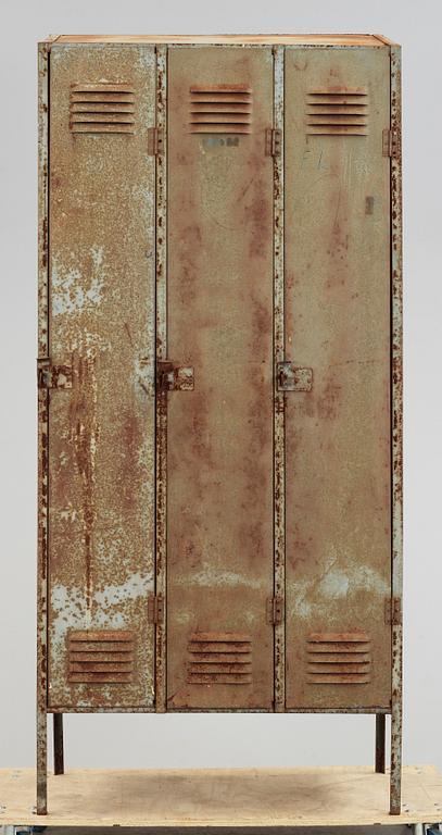 PLÅTSKÅP, 1900-talets mitt.