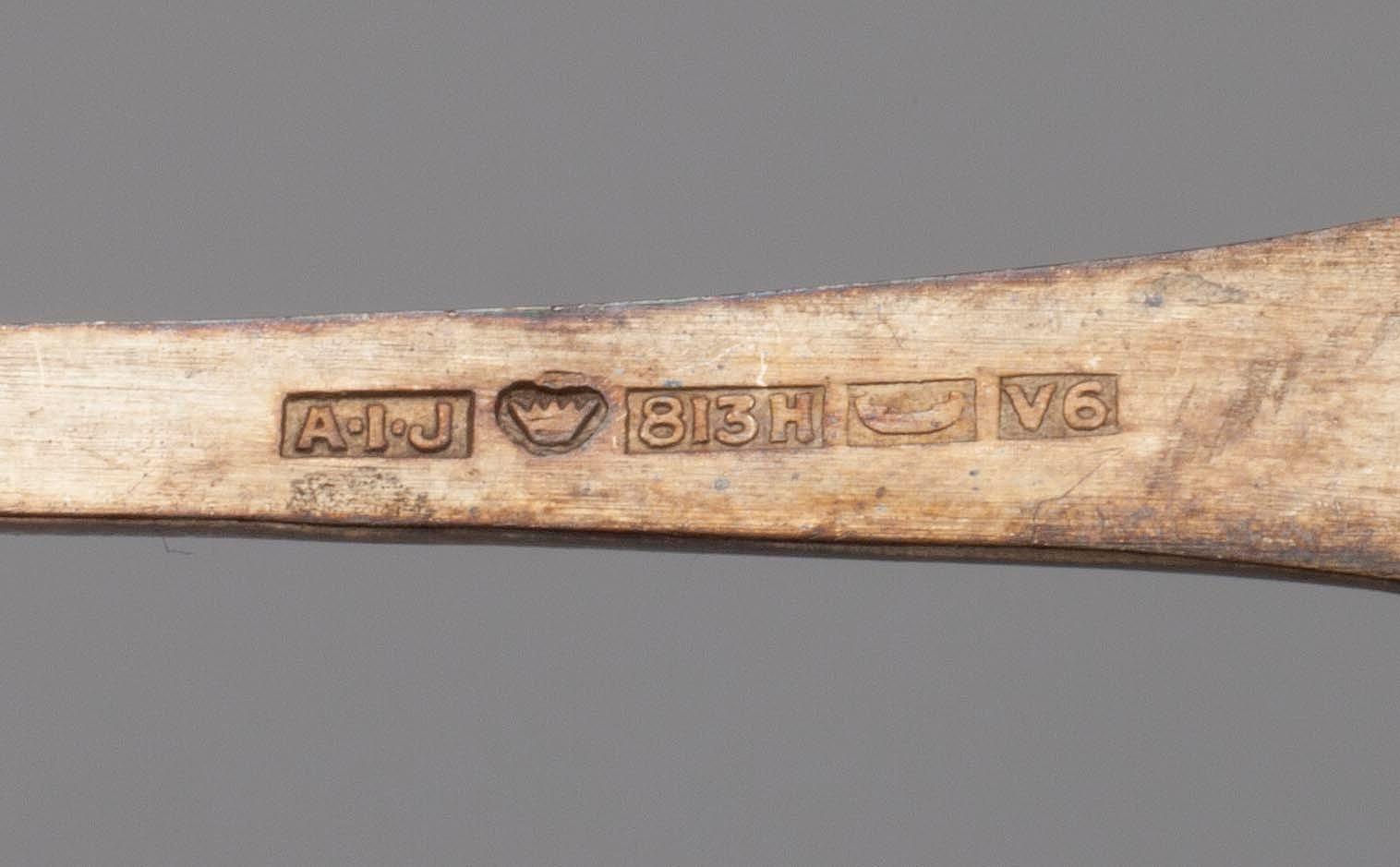 PARTI BESTICK, 11 st, silver, diverse finska stämplar. Vikt ca 214 g.