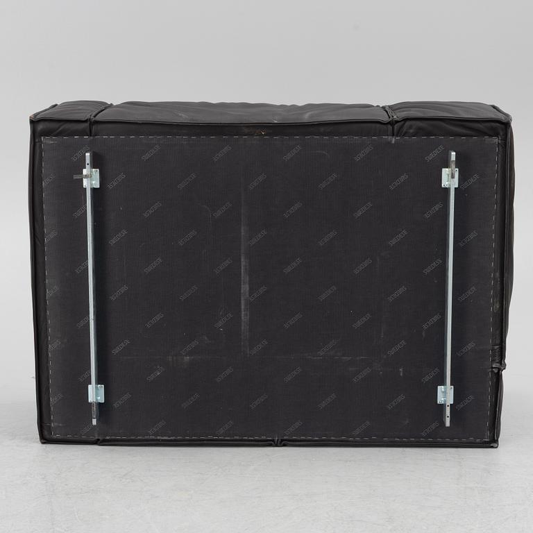 Claesson Koivisto Rune, fåtölj, "Boxplay", Swedese, formgiven 2009.