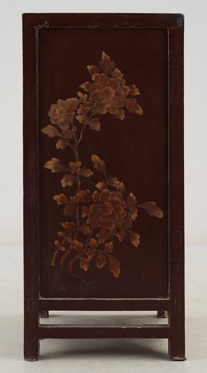 A late Qing dynasty cupboard, 19th Century.