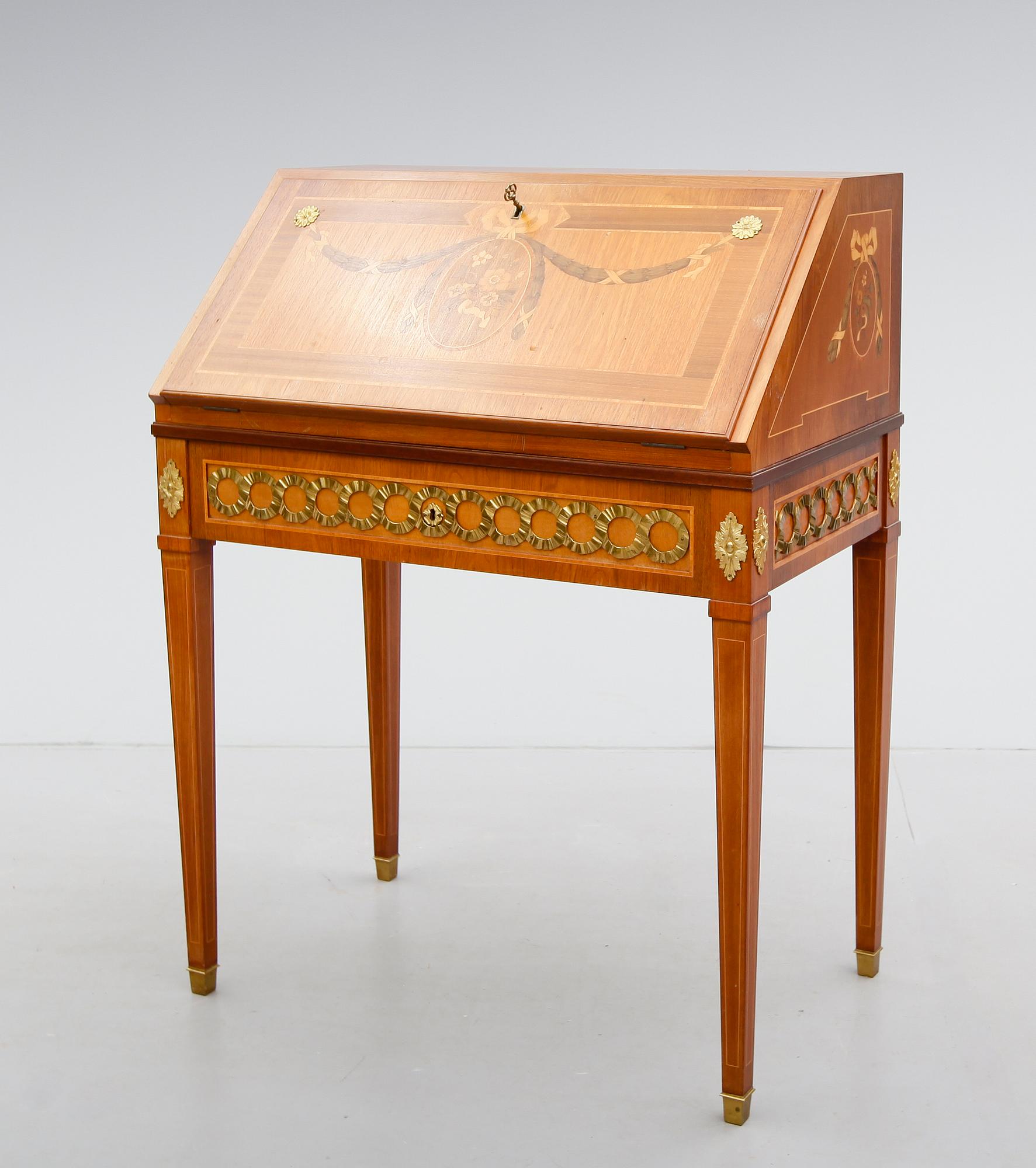 SEKRETÄR, gustaviansk stil, 1900-talets mitt.