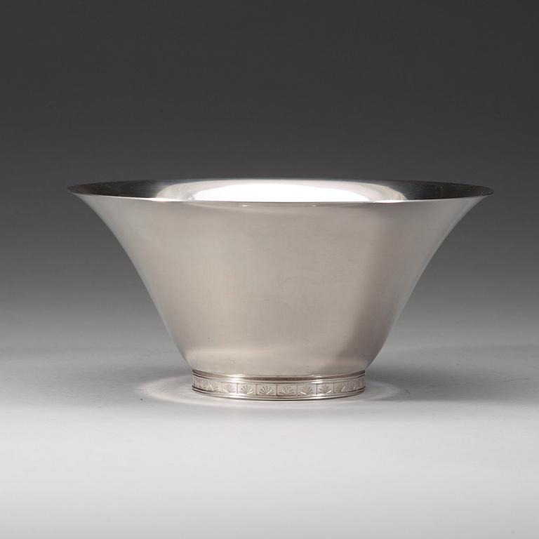 Wiwen Nilsson, a sterling bowl, Lund 1963.