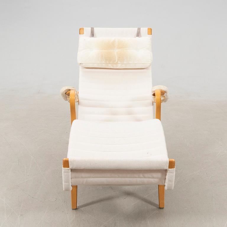 Bruno Mathsson, lounge chair "Pernilla", late 20th century.