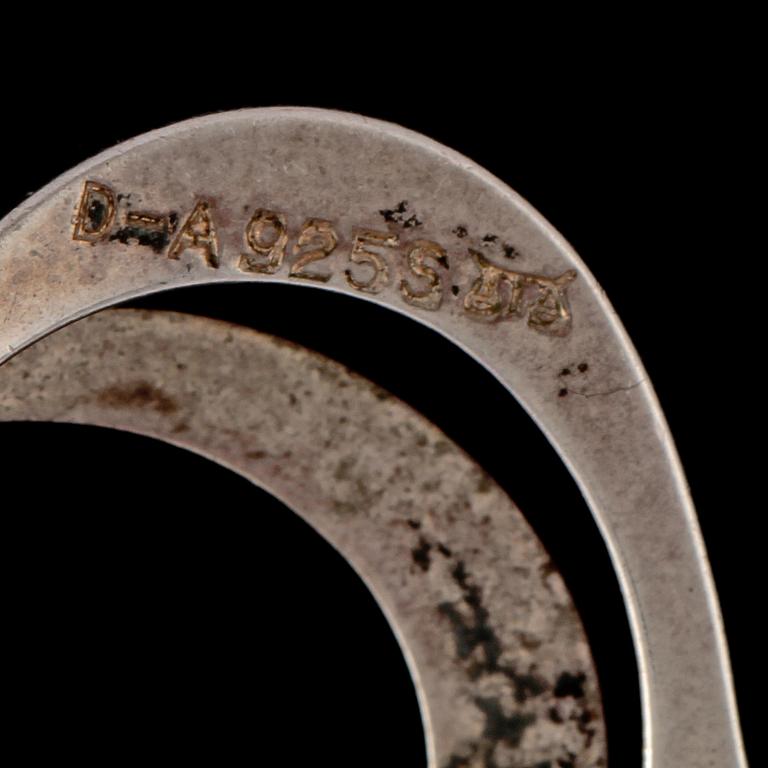 ÖRHÄNGEN, ett par, silver, David Andersen, Norge, omkring 1900-talets mitt. Vikt 6 g.