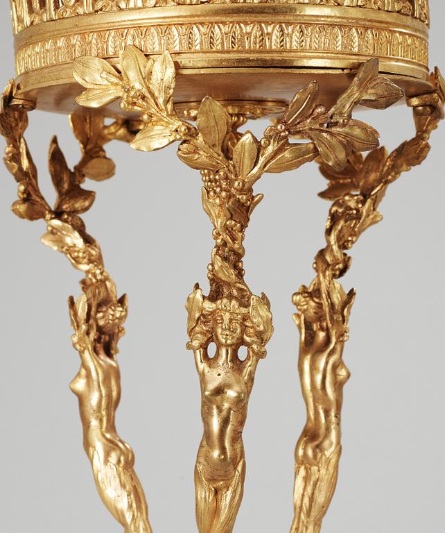 A centerpiece in bronz and glas, 19/20 th century.