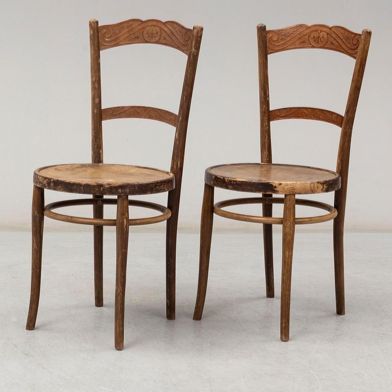 Six Thonet style chairs, second quarter of the 20th century.