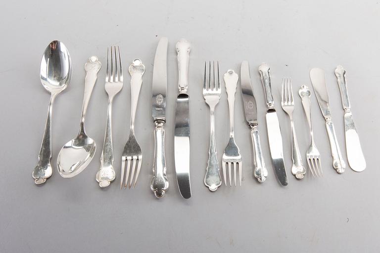 A 82+16 pieces silver and silver plate model "Disa" cutlery. Total weight inc steel app 4000 grams.