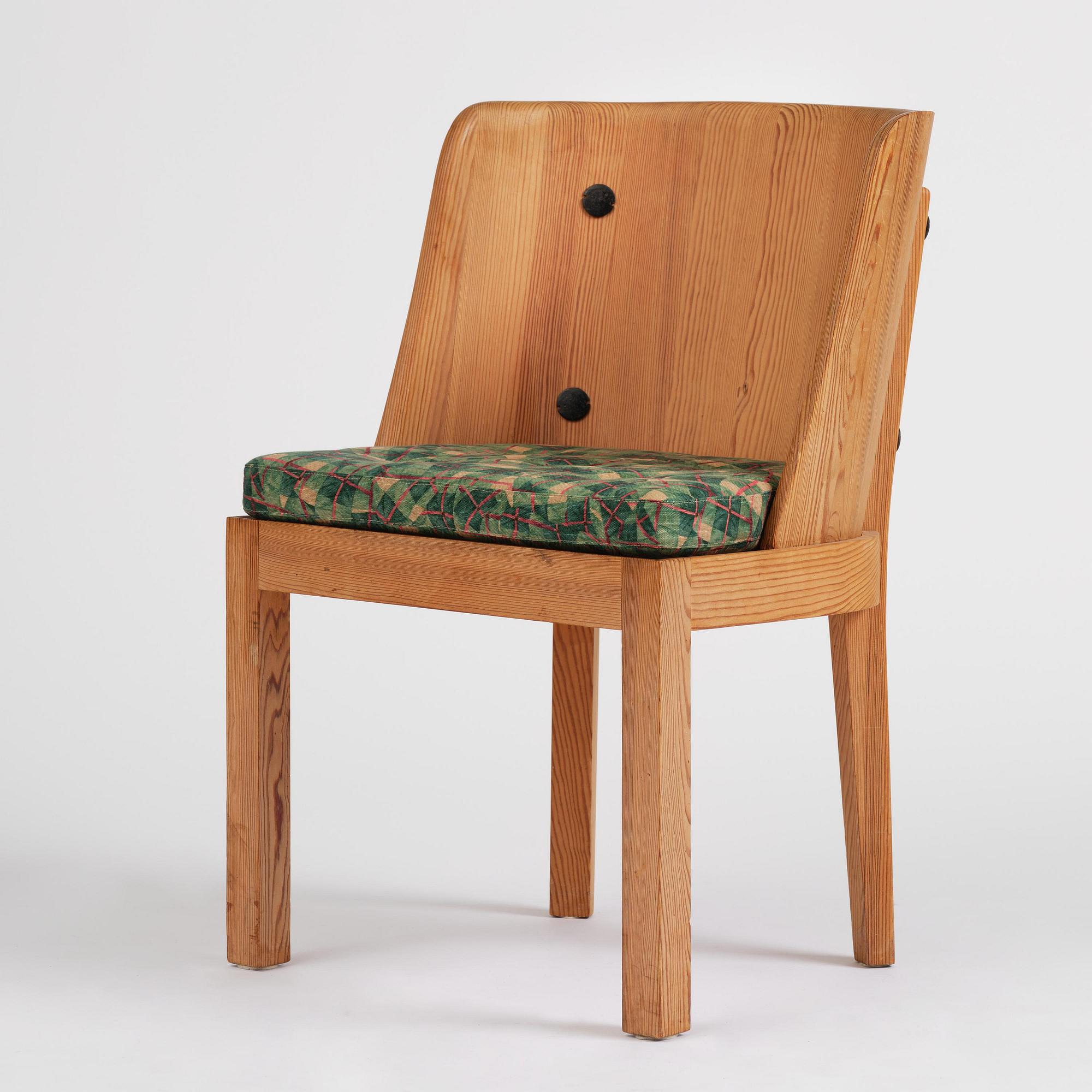 Axel Einar Hjorth, a stained pine "Lovö" chair, Nordiska Kompaniet, Sweden, 1930s.