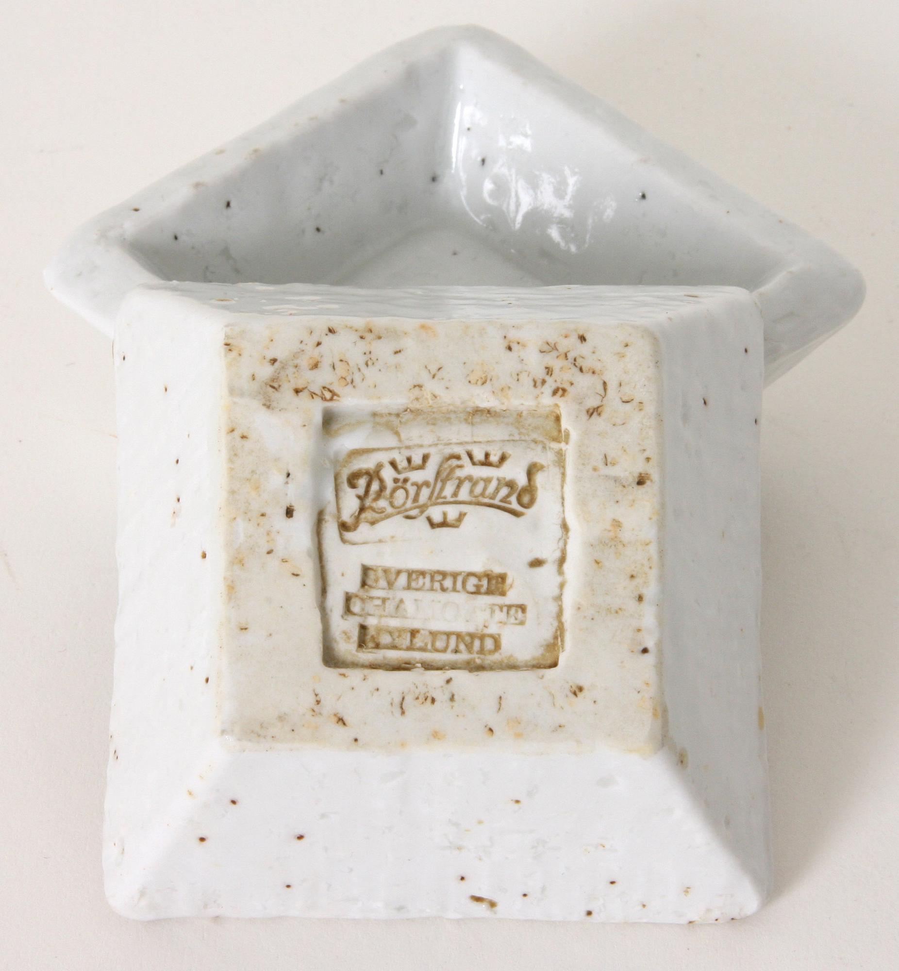 SALTKAR, ett par, chamotterat stengods, Gunnar Nylund, Rörstrand.