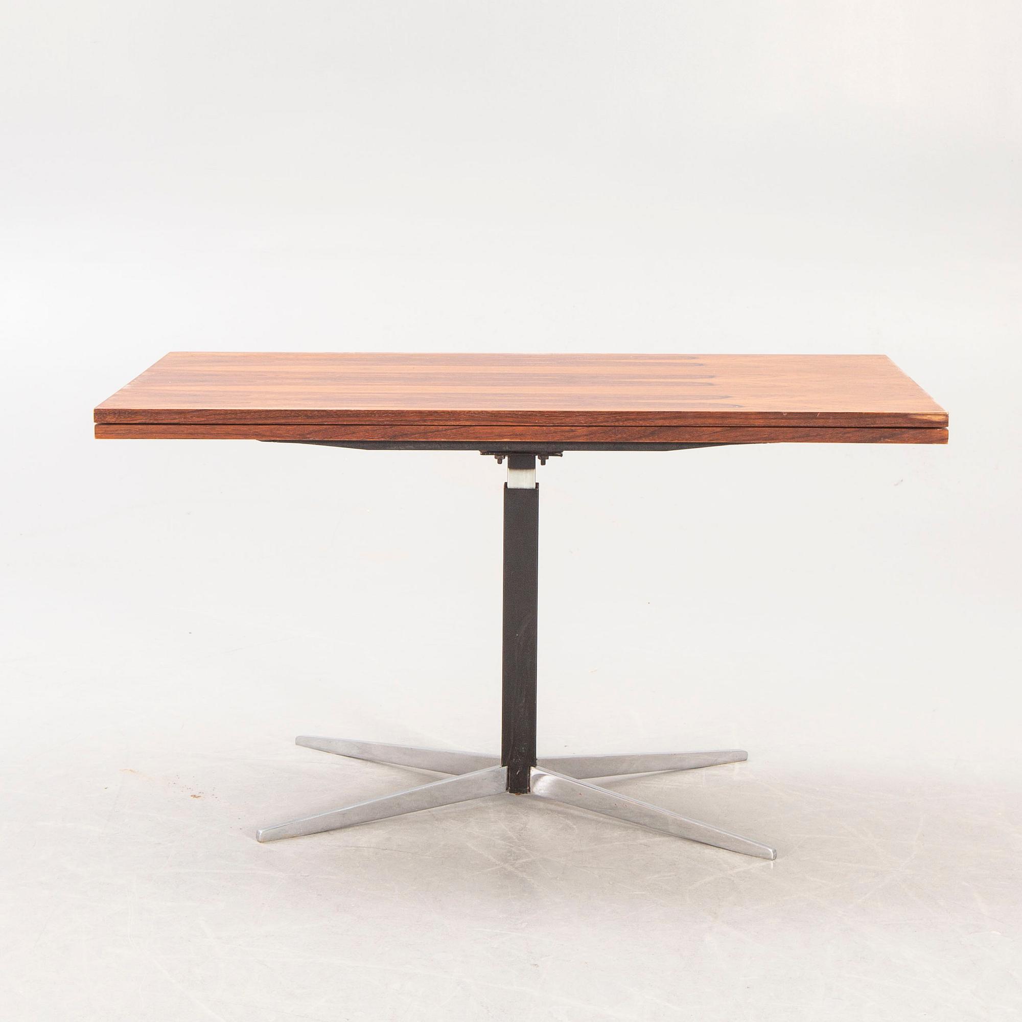 Wilhelm Renz, a 1960s jacaranda adjustable coffee table/dining table,