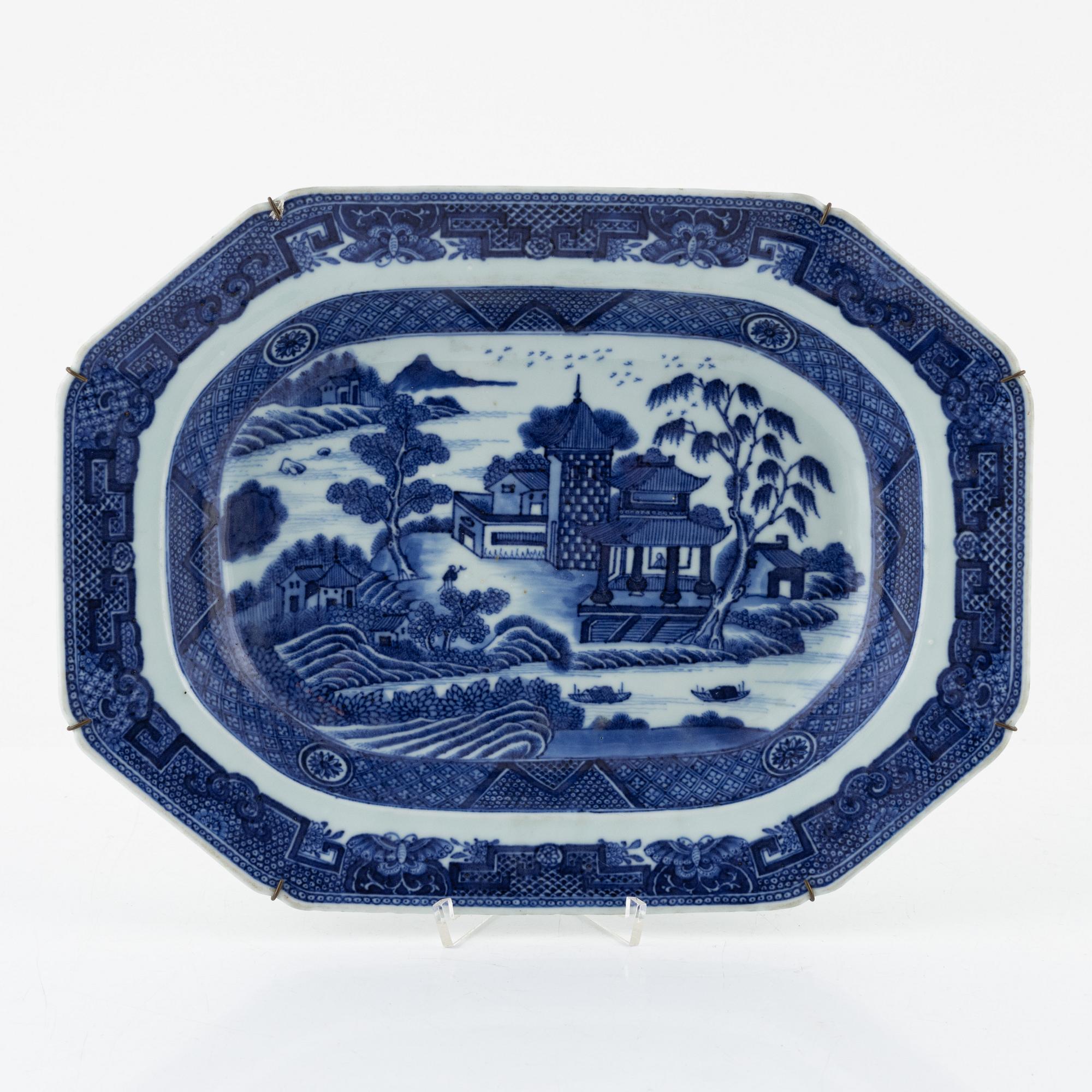 Terrinfat, porslin, Kina, Qianlong (1736-95).