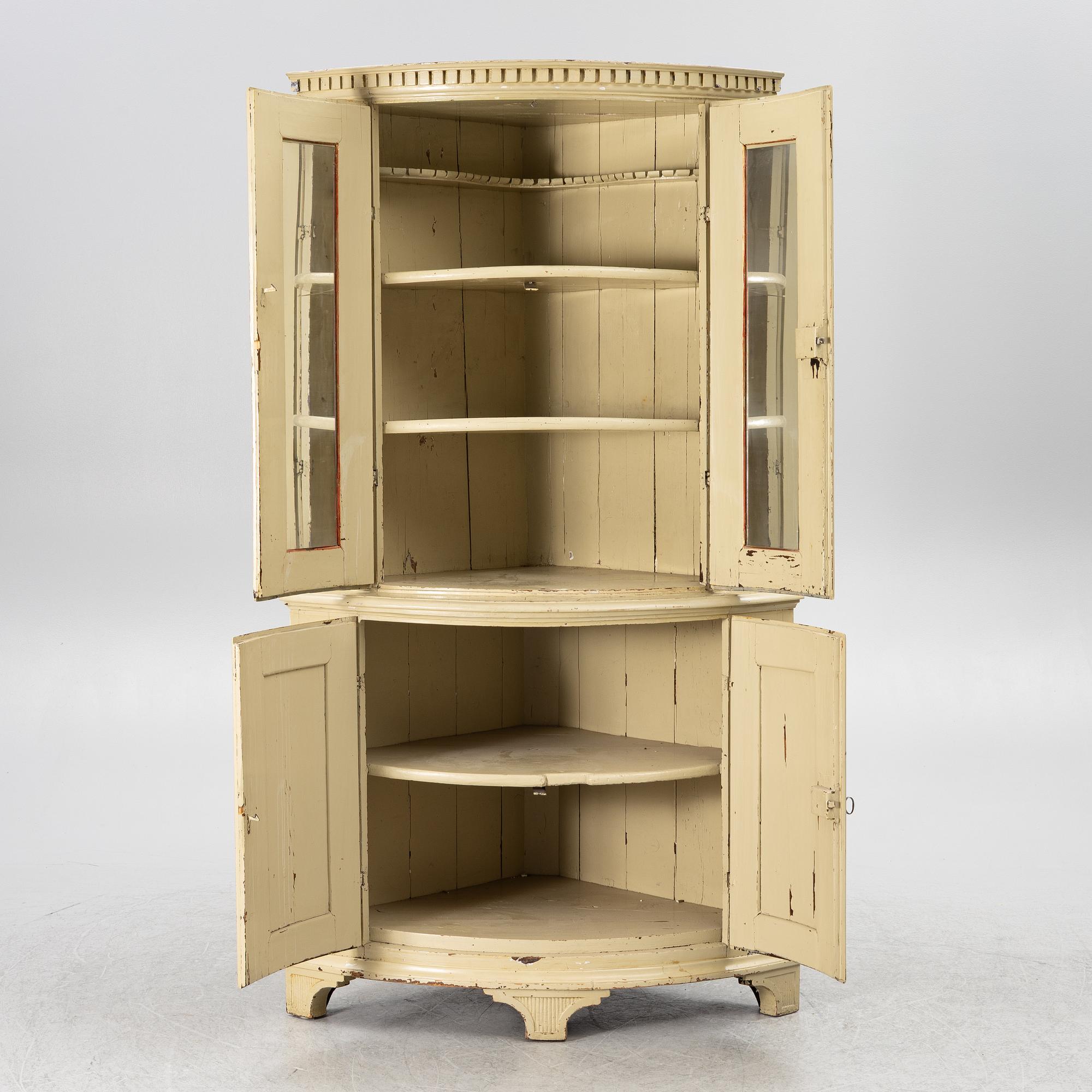 Corner cabinet, late Gustavian, circa 1800.