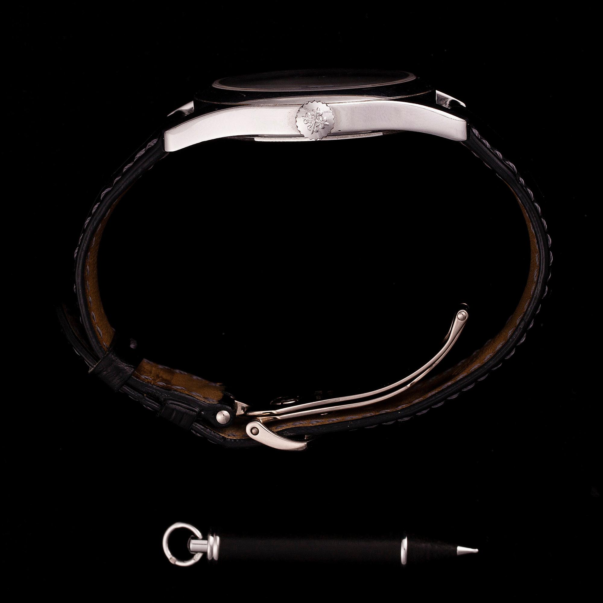ARMBANSDUR, herr, Patek Philippe, 18K vitguld, original läderarmband. Certifikat, box. 2005.