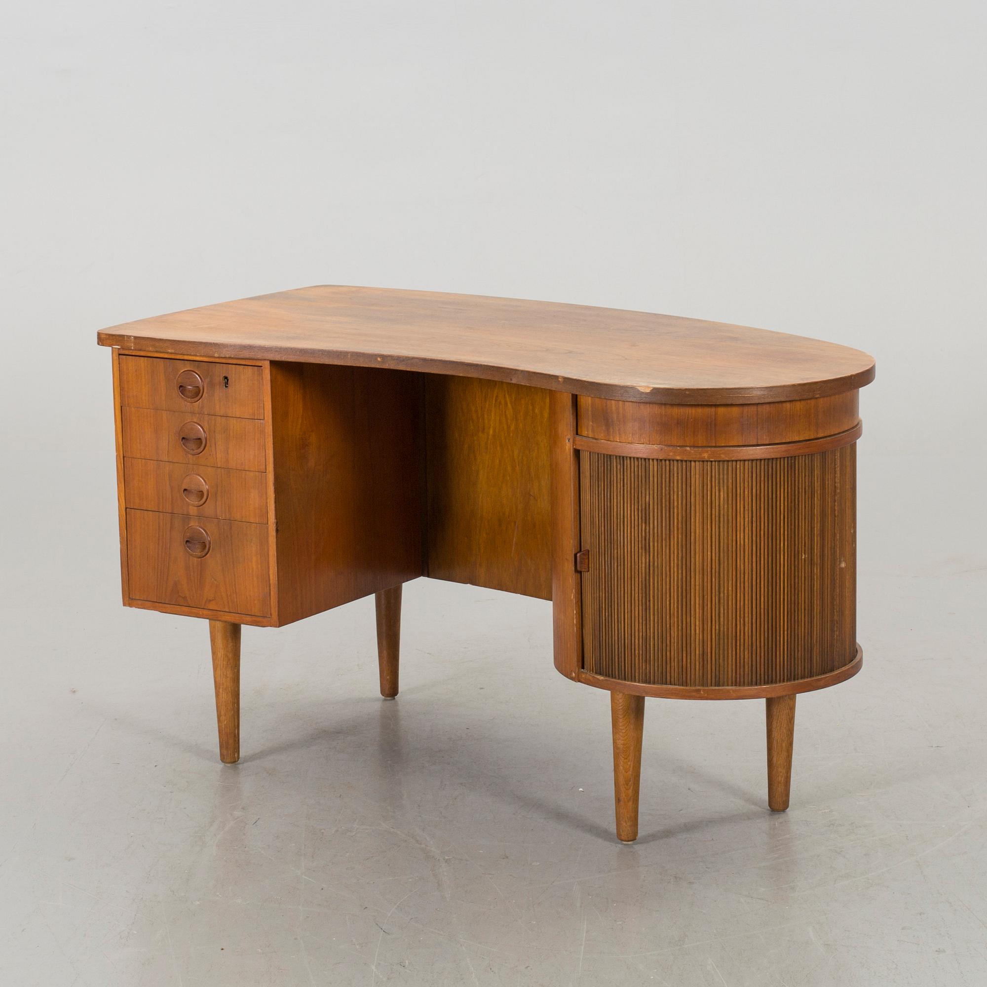 SKRIVBORD, 1900-talets mitt.