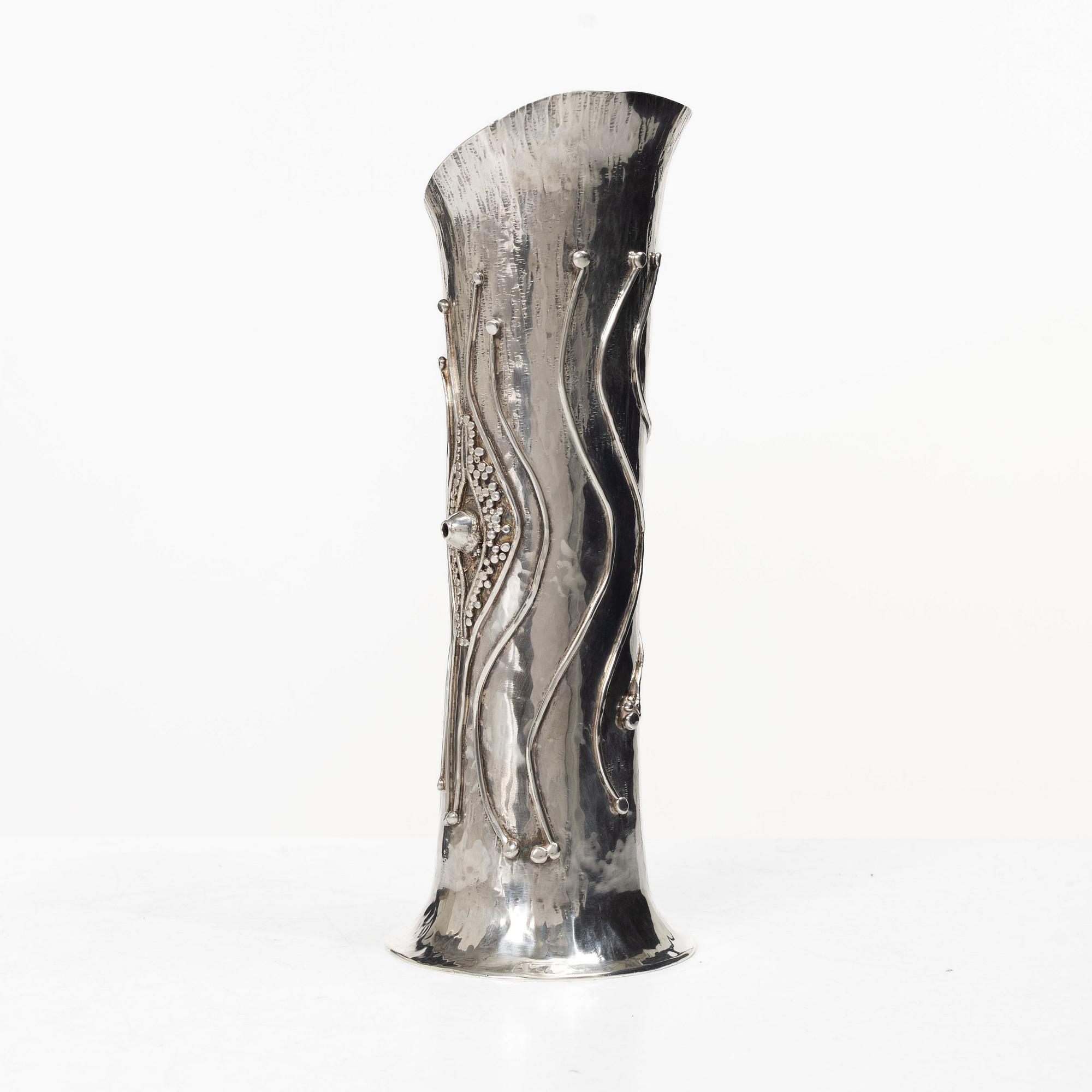 Bernd Janusch, Vase, sterling silver, Rosa Taikon Janusch, Stockholm, 1980.