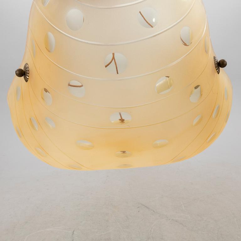 A pair of 1940s ceiling pendants.