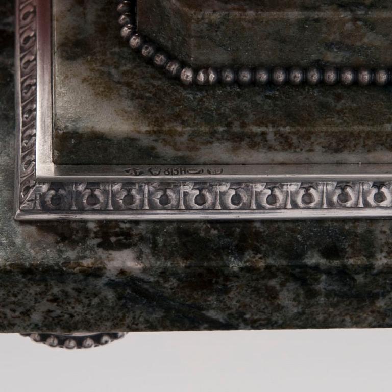 LJUSSTAKE, marmor, silvermonteringar, stämplad A. Tillander Helsingfors 1928.