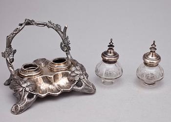BLÄCKSTÄLL, silver, rokokostil, Samuel (Sam.) Pettersson 1859-1898(1965) Linköping. Tot vikt (exkl glas) ca 217g.